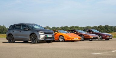 Компактний кросовер Skoda обігнав культові Ferrari та Lamborghini в драгрейсингу (відео)