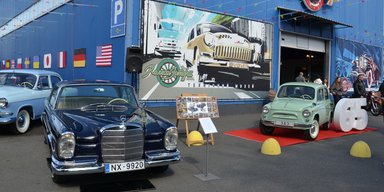 Спорткар ЗАЗ и роскошные Mercedes: какие ретро-авто показали на фестивале Old Car Land (фото)