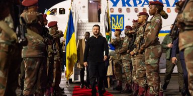 Зеленский прервал визит в ЮАР: массированные удары ВС РФ по Украине изменили его планы (фото)