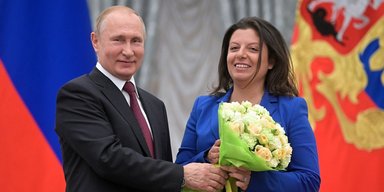 Вибирає перуки: головна редакторка RT Маргарита Симоньян підтвердила, що у неї рак