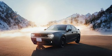 В Японии вернули в производство необычный гибрид Honda Civic и Dodge Challenger (фото)
