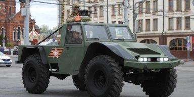 На параде в Туле засветился российский "монстр-багги" (фото)
