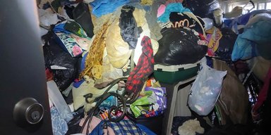 Орендодавець тижнями не бачив орендаря: поліція натрапила у його квартирі на несподівані знахідки (фото)