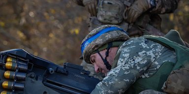 "Символ вогневої підтримки": українські десантники показали роботу з гранатометом МК-19 (фото)