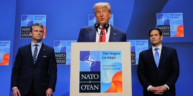 "Передайте привіт чоловікові": Трамп пообіцяв українській журналістці подумати про передачу Patriot (відео)