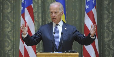 К нам едет ревизор. Зачем вице-президент США приезжает в Украину