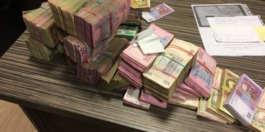 Кто посчитает чужие деньги. В конкурсе законопроектов о финансовой полиции — три проекта на одно место