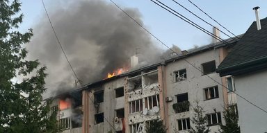 Пуски 28 ракет, влучання в будинки та загиблі цивільні: деталі нічного обстрілу України (відео)