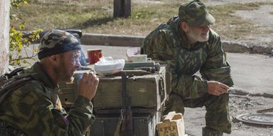 Заставляют воевать и не дают уехать: в "ДНР" пожаловались на заградотряды на границе с РФ