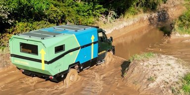 В Германии создали нестандартный внедорожный автодом-трансформер для двоих (видео)