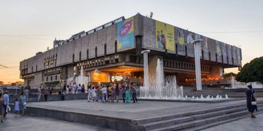 Харків відзначає століття ХНАТОБ: театр відкрив ювілейний сезон і готує прем'єри