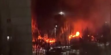 Волгоград атаковали беспилотники: в РФ заявили о попадании в жилые дома (видео)