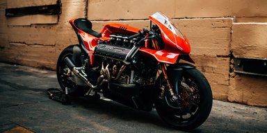 Первый мотоцикл Ferrari с 400-сильным V8 продали за $500 000 (фото, видео)