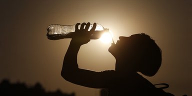 Аномальная жара и торнадо: синоптики рассказали, какой будет погода в Украине летом