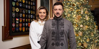 Новогодние образы супругов Зеленских: стилист обратила внимание на важную деталь