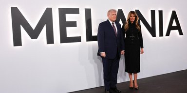 Меланія Трамп показалась в Dolce & Gabbana на прем'єрі власного документального фільму (фото)