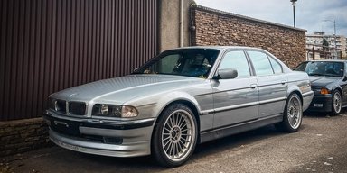 Справжній ексклюзив: у Києві засвітилися раритетні заряджені BMW (фото)
