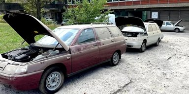 Нікому не потрібні: у Європі виявили склад із двома десятками ВАЗ без пробігу (фото)