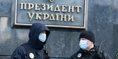 Коронавирус и диктатура. Зачем президент и правительство хотят вводить чрезвычайное положение