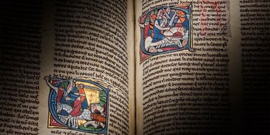 700 лет в частных библиотеках: за книгу о короле Артуре хотят выручить миллионы долларов