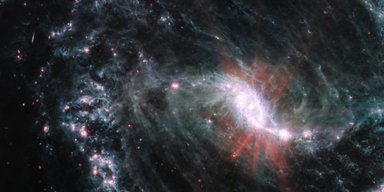 Вселенная постоянно увеличивается не так, как мы думали: астрономы решили давнюю загадку