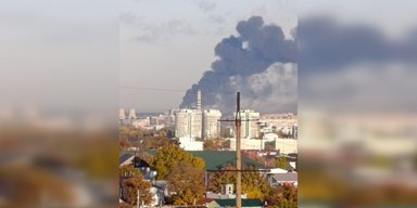 В оккупированном Крыму горят две нефтебазы после атаки дронов (видео)