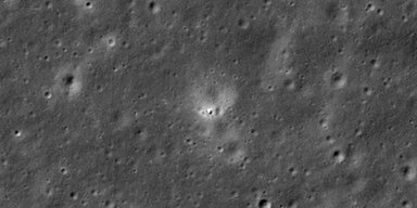 Орбітальний апарат NASA побачив історичний модуль Китаю на зворотному боці Місяця (фото)