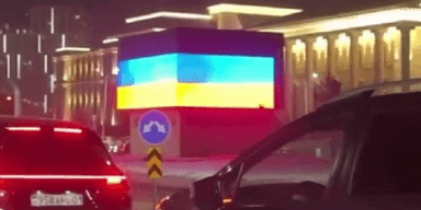 Під час візиту Путіна до Астани LED-екран замість російського показав український прапор (відео)