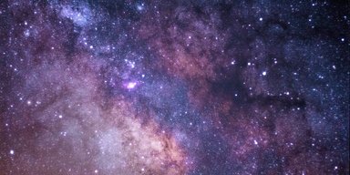 Одні зірки видно на небі завжди, а інші видно залежно від пори року: чому