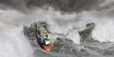 30-метрові хвилі накочуються на Нову Зеландію кожні 580 років: що змушує їх повертатися