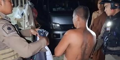 Обнаженный монах перебрал и пытался посреди ночи залезть в келью к монашкам (видео)