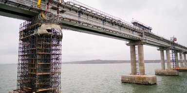 "Підготовка до неминучого удару": росіяни готуються до атаки на Кримський міст, — "АТЕШ"