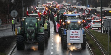 Трилер про блокування польського кордону, або Як Польща сама стріляє собі в ногу