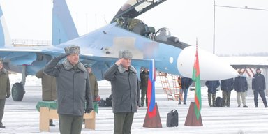 Беларусь получила партию новых российских истребителей С-30СМ2 с дальнобойными ракетами