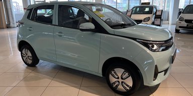 В Україні з'явився недорогий міський електромобіль за $9900 (фото)
