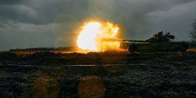 Тяжелые бои и большие потери РФ: в ВСУ рассказали о ситуации под Бахмутом (видео)