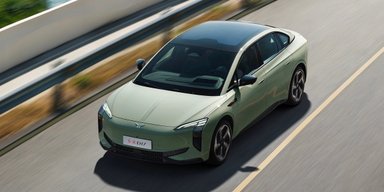 У Китаї презентували розкішного суперника Tesla із запасом ходу 800 км (фото)