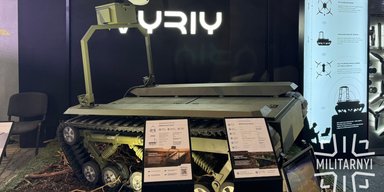 Будет запускать FPV-дроны по ВС РФ: боевой робот "Джанкой" получит режим "ждуна" (видео)