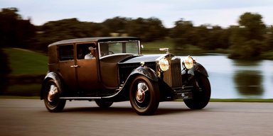 Розкішний Rolls-Royce 1920-х перетворили на нестандартний електромобіль (фото)