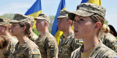 Мобилизация в мае: какие категории женщин попадут в армию
