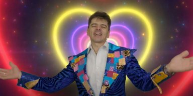 "Забрали пояснення": Нацполіція відпустила зірку "X-Фактора", затриманого за "дивну поведінку"