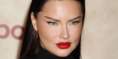 Найвідоміший "ангел" Victoria's Secret Адріана Ліма змінилася до невпізнання