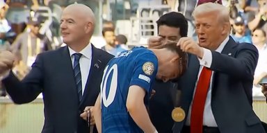Додатковий трофей КЧС-2025: Трамп привласнив медаль футболіста "Челсі" (відео, фото)
