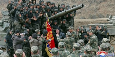 "Торгівля гарматним м'ясом": КНДР може легко надати 12 000 бійців РФ, — Defense Express