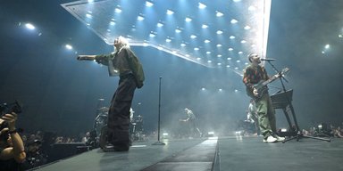 Группа Linkin Park вернулась с новой солисткой спустя семь лет после смерти Беннингтона