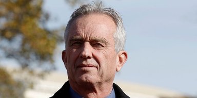Кандидата на пост глави МОЗ США Кеннеді молодшого застали під час прийому синьої речовини, — ЗМІ