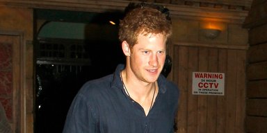 Сорвал портрет королевы со стены: ведущий Top Gear рассказал о диких вечеринках принца Гарри
