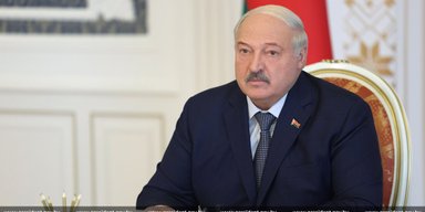 "По-мужски правильно": Лукашенко приказал чиновникам содержать любовниц за свои деньги (видео)