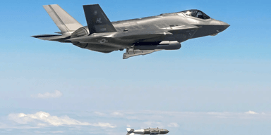 Только что с завода: в США разбился истребитель нового поколения F-35 (фото)