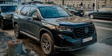 В Украине появился брутальный семейный кроссовер Honda для бездорожья (фото)